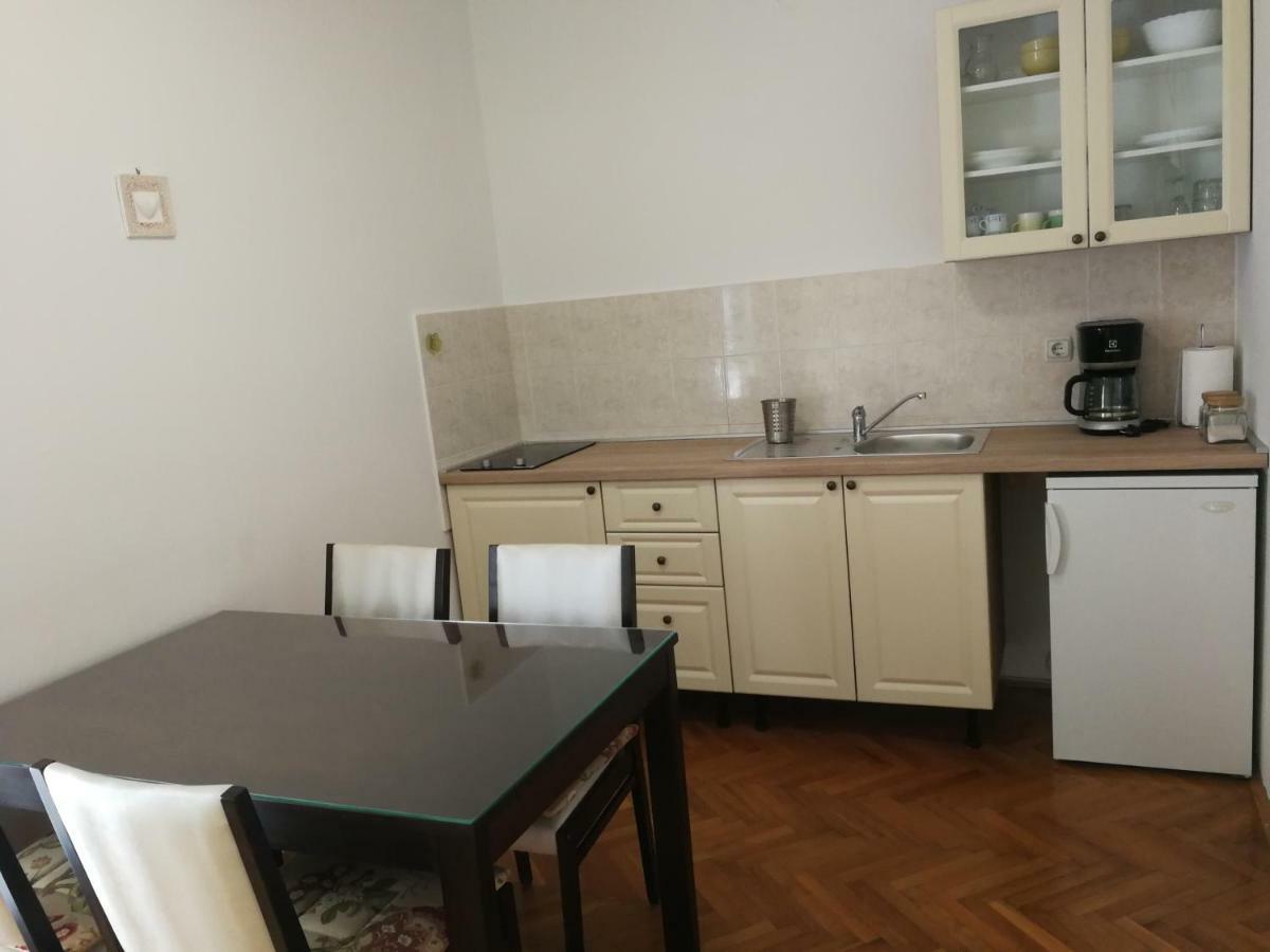 Apartment Violeta 1 Funtana Zewnętrze zdjęcie