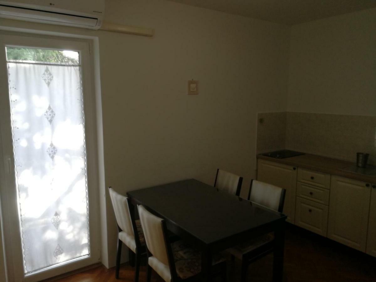 Apartment Violeta 1 Funtana Zewnętrze zdjęcie